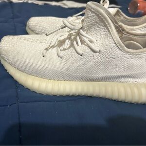 Yeezy 350 cream size 9